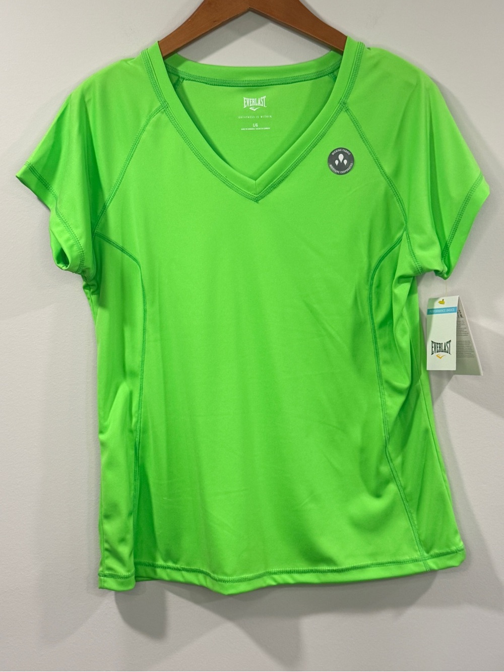 Everlast Women’s V-Neck Active Tee in Neon Lime Size L